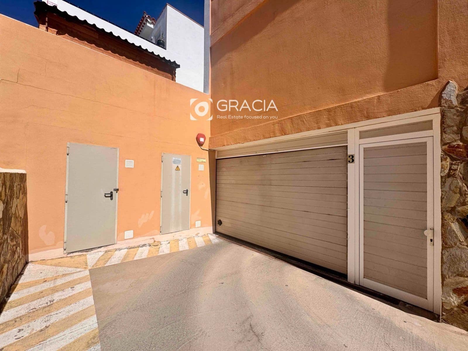 Garage for sale in Palm-Mar - € 16,000 (Ref: 9590727)