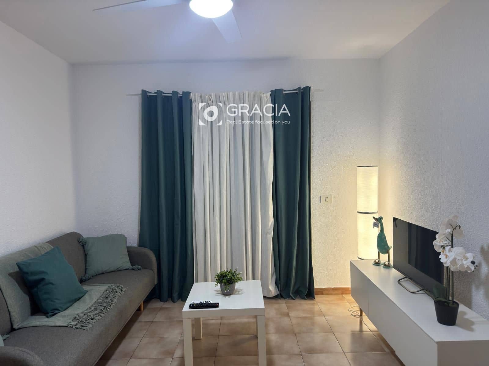 Piso de 1 habitación en Los Cristianos en alquiler con piscina - 1.700 € (Ref: 9606627)