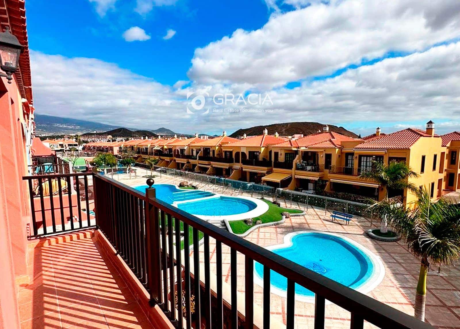 2 soverom Leilighet til salgs i Costa del Silencio med svømmebasseng garasje - € 279 000 (Ref: 9606885)