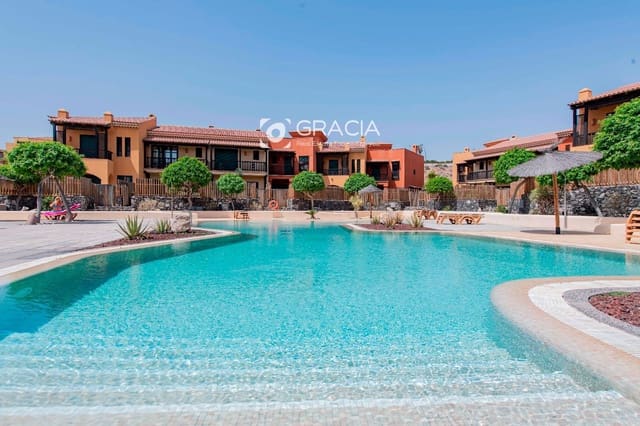 3 soverom Hus til salgs i Golf del Sur, San Miguel de Abona med svømmebasseng garasje - € 450 000 (Ref: 9673832)