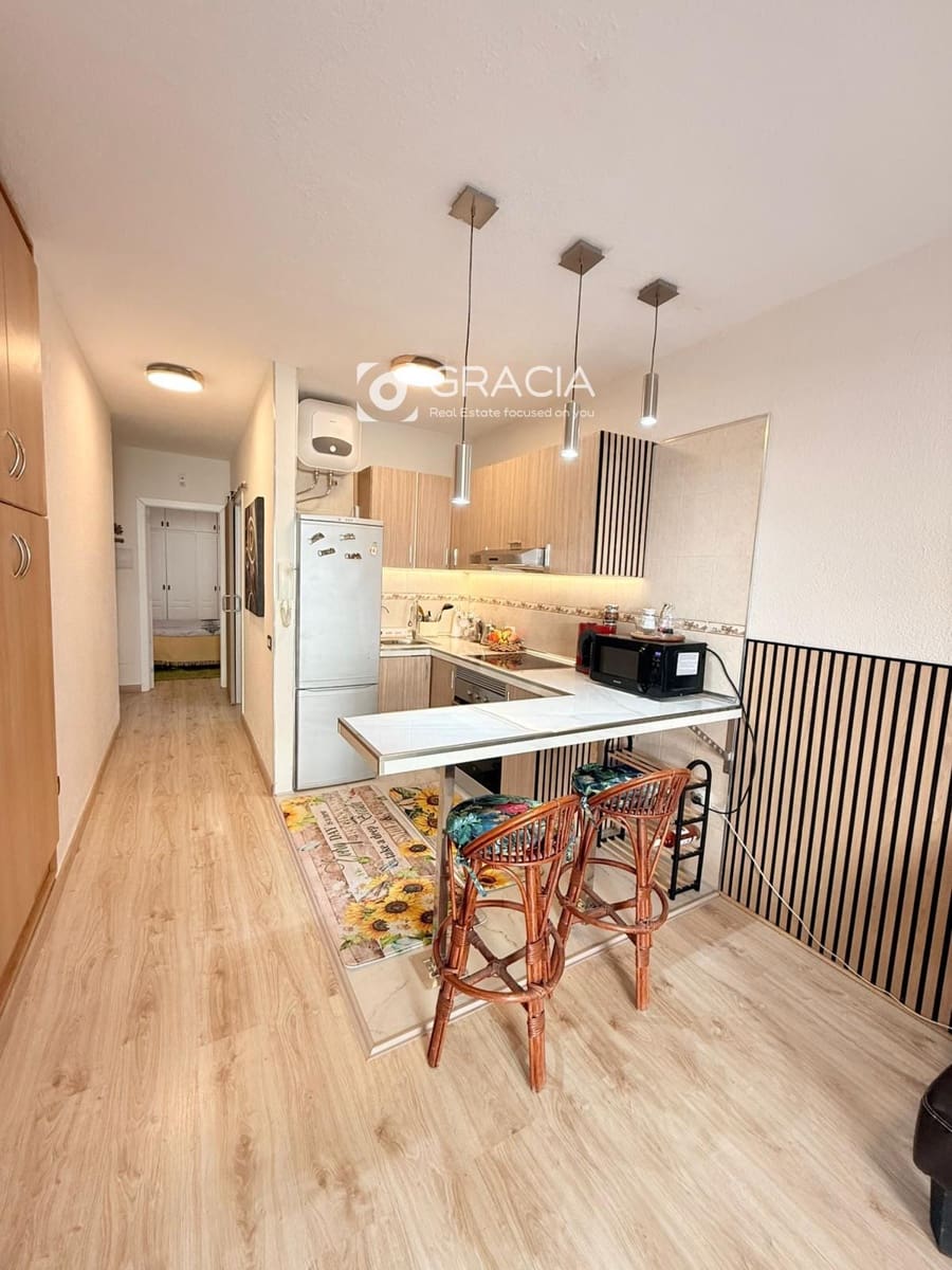 Piso de 1 habitación en San Isidro de Abona en venta - 158.000 € (Ref: 9687645)