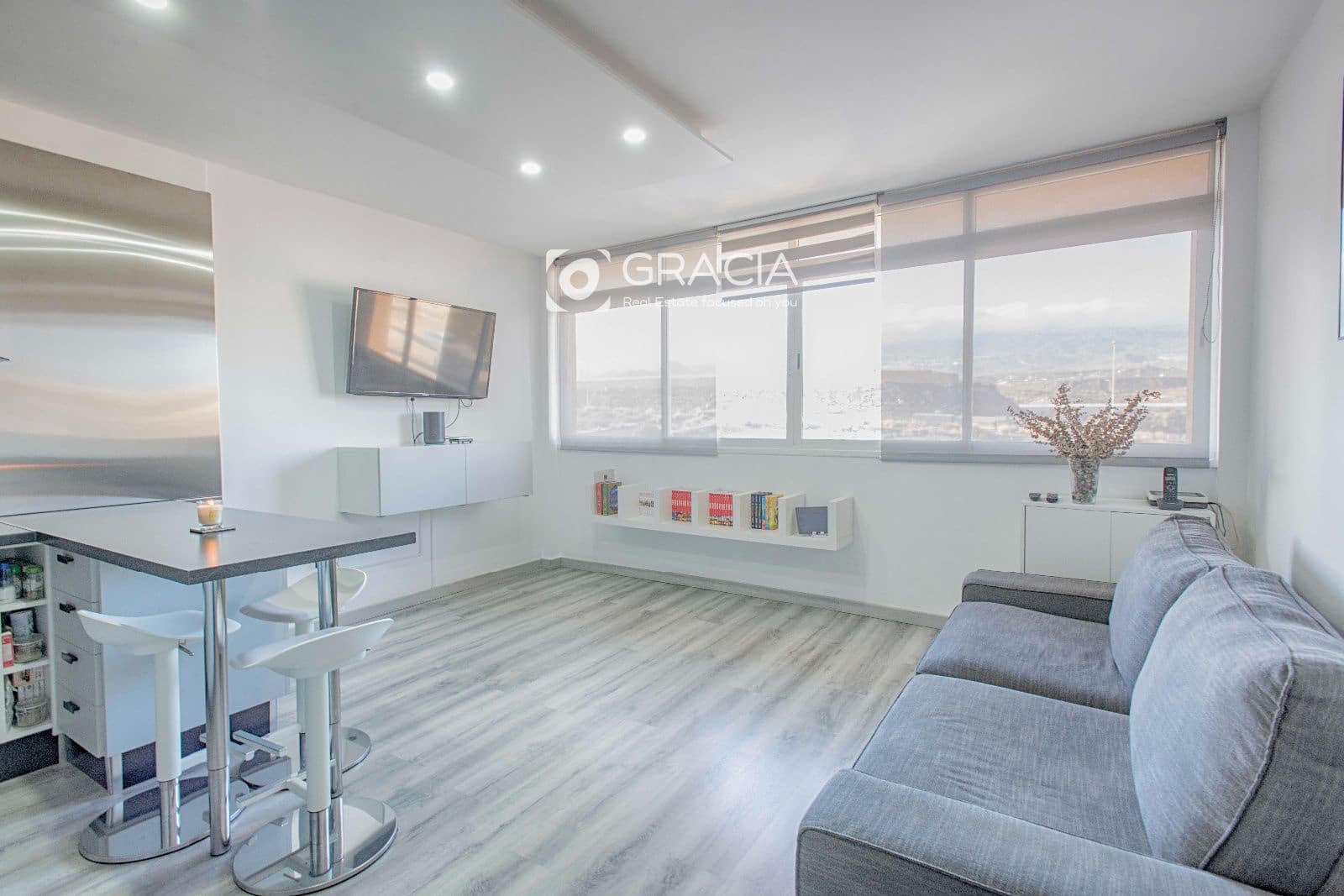 2 bedroom Flat for sale in Los Abrigos - € 255,000 (Ref: 9696772)