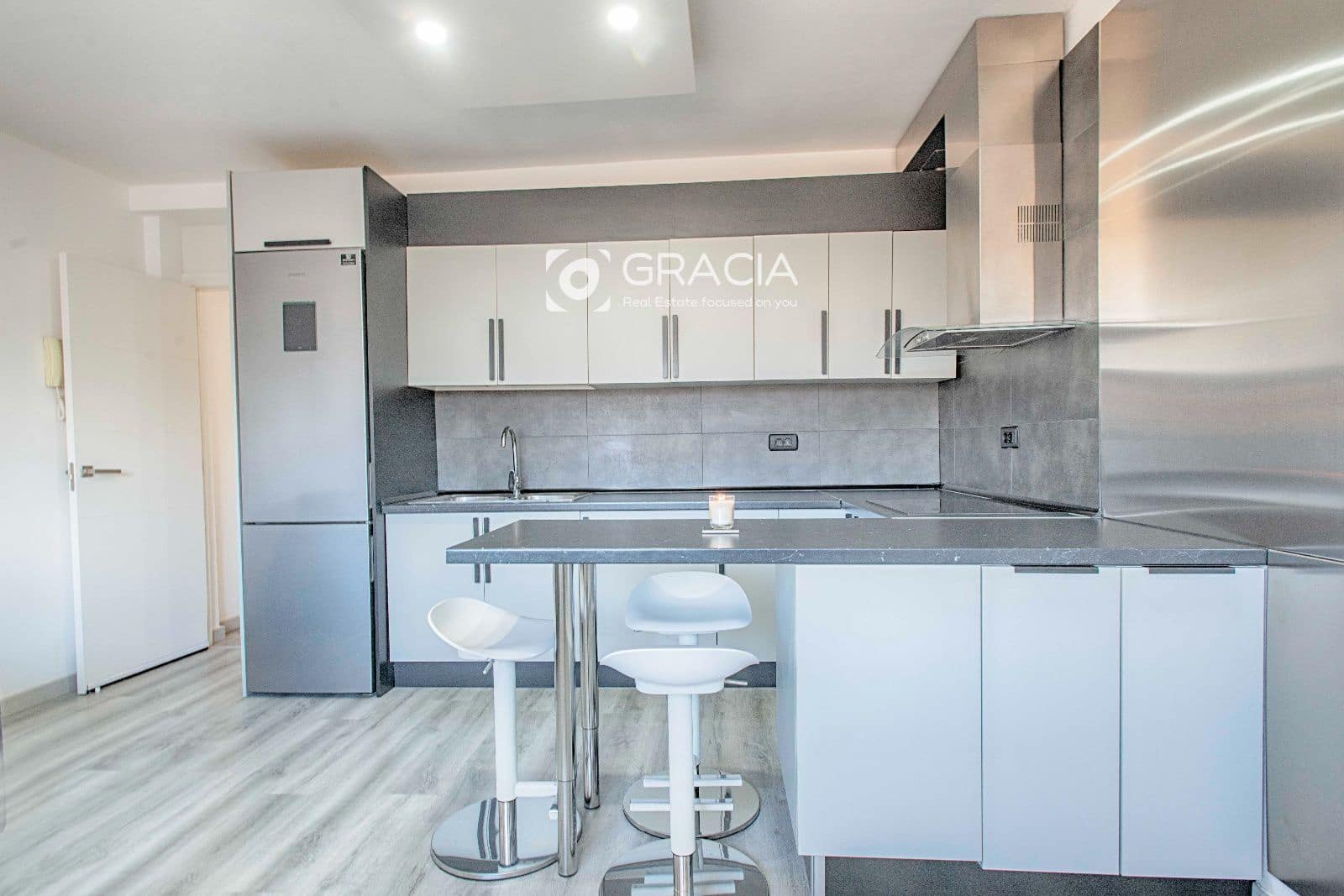 2 bedroom Flat for sale in Los Abrigos - € 255,000 (Ref: 9696772)