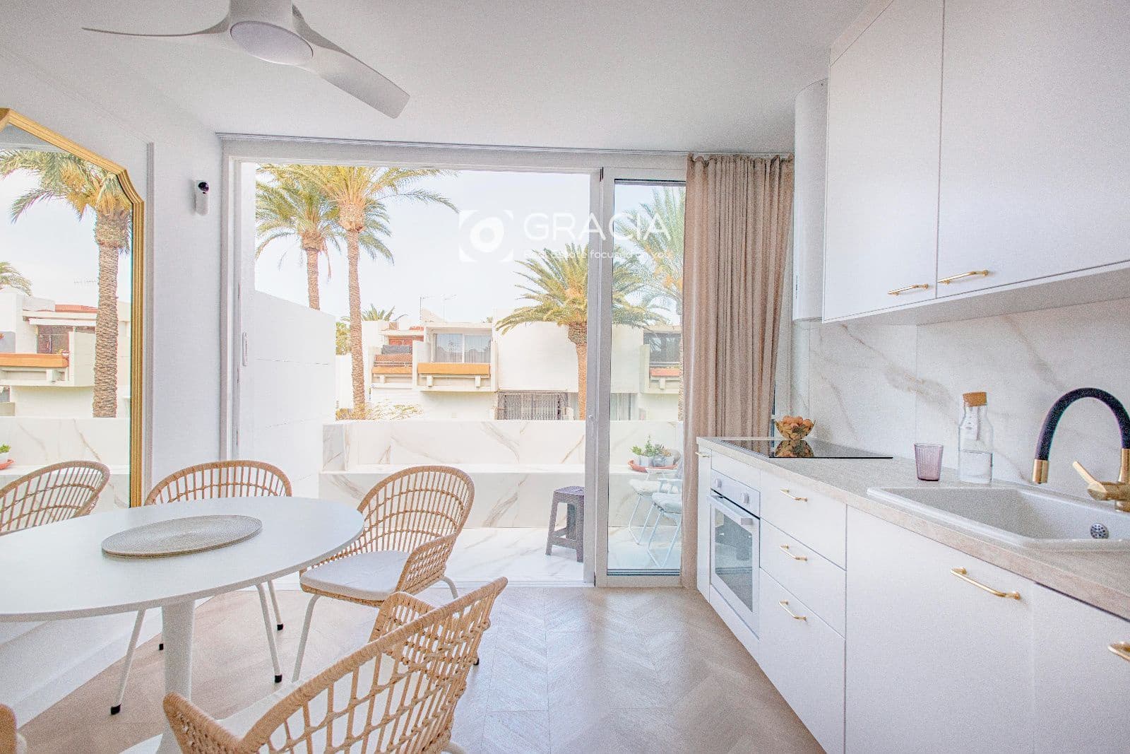 1 makuuhuone Asunto myytävänä paikassa Costa del Silencio mukana uima-altaan - 190 000 € (Ref: 9795716)