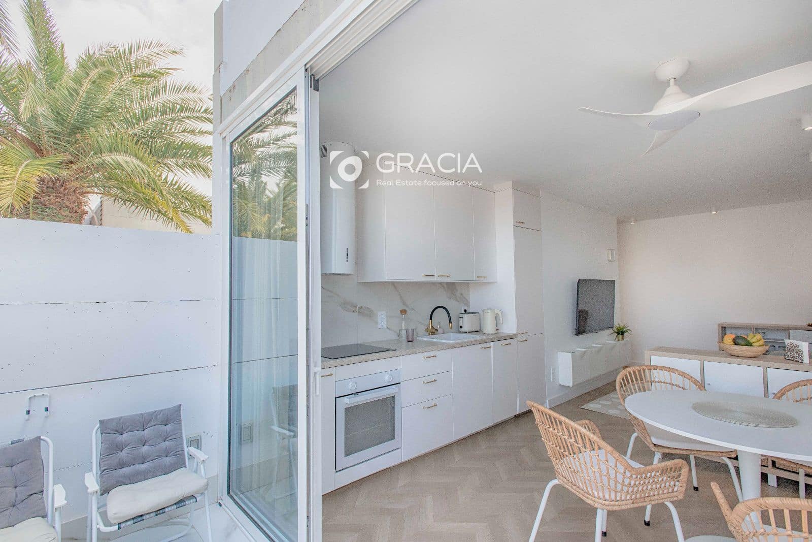 1 makuuhuone Asunto myytävänä paikassa Costa del Silencio mukana uima-altaan - 190 000 € (Ref: 9795716)