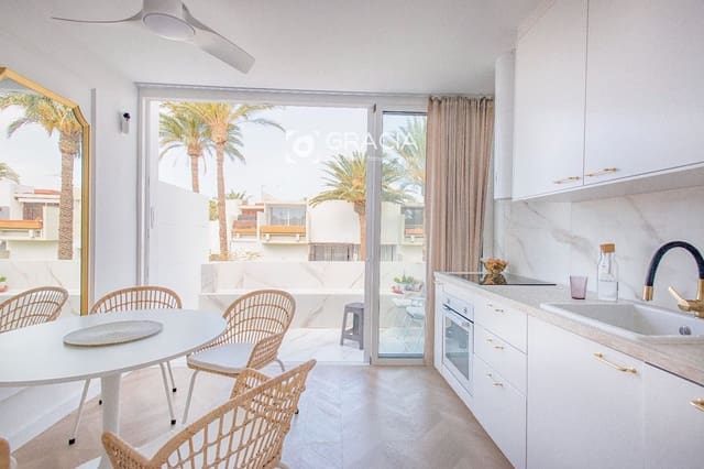 1 makuuhuone Asunto myytävänä paikassa Costa del Silencio, Arona mukana uima-altaan - 190 000 € (Ref: 9795716)