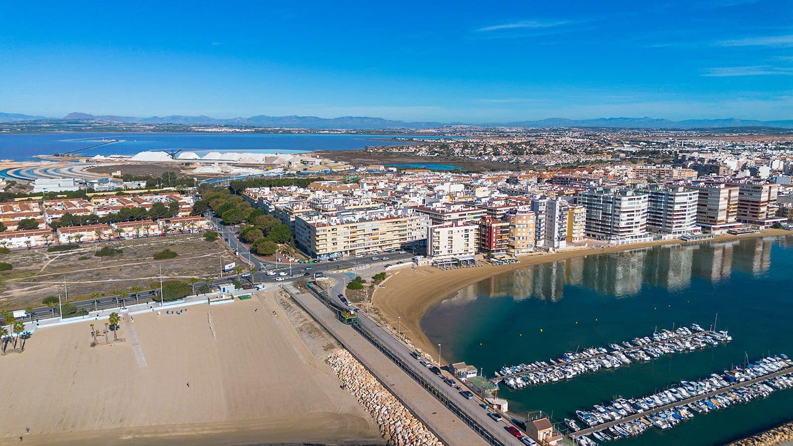 3 makuuhuone Huoneisto myytävänä paikassa Torrevieja - 159 000 € (Ref: 10020278)