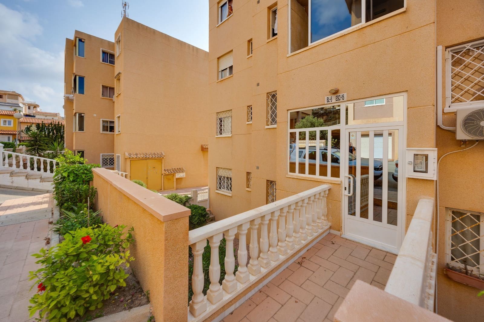 2 makuuhuone Huoneisto myytävänä paikassa Torrevieja - 219 500 € (Ref: 10023618)