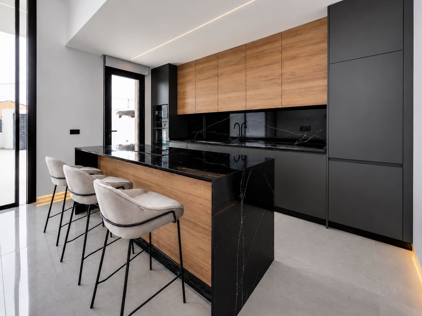 3 soveværelse Villa til salg i Torrevieja med swimmingpool garage - € 790.000 (Ref: 10042598)