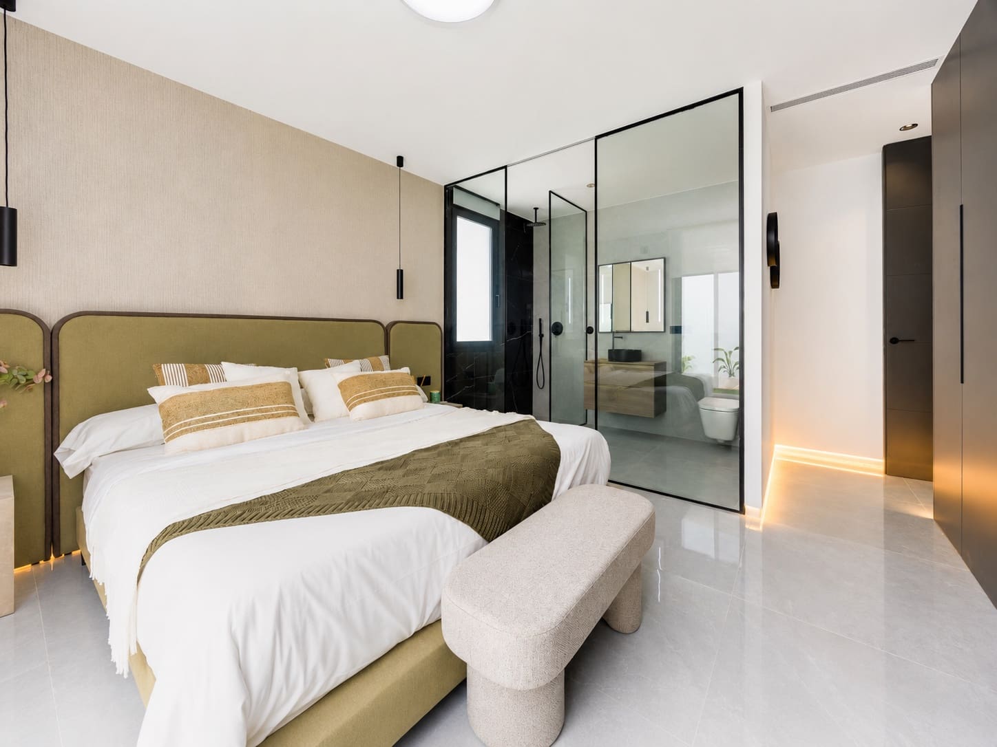 3 soveværelse Villa til salg i Torrevieja med swimmingpool garage - € 790.000 (Ref: 10042598)