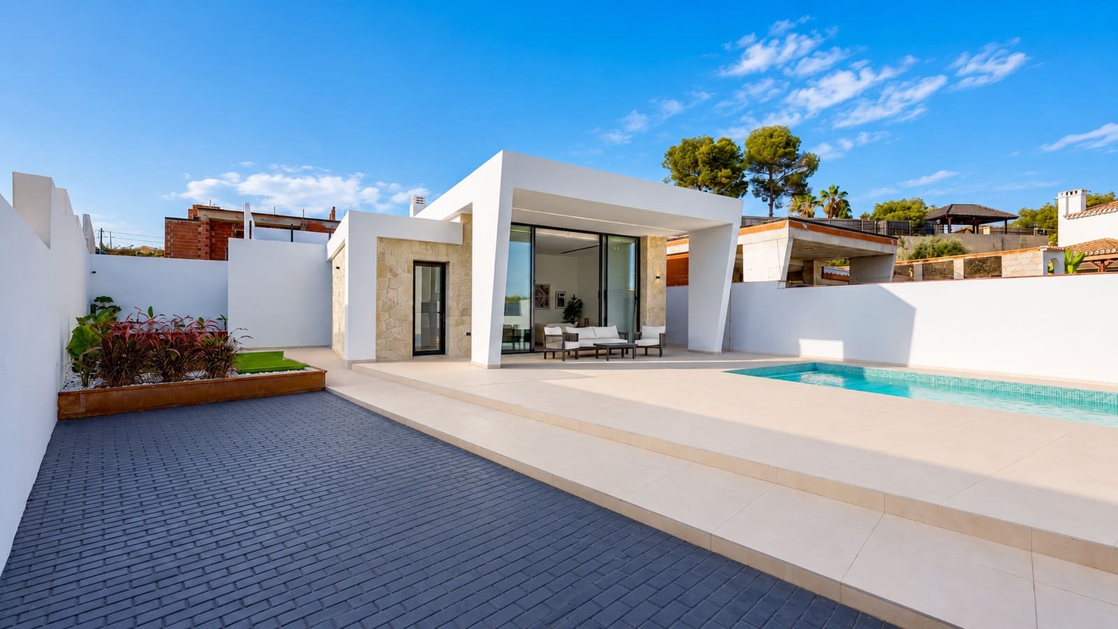 3 soveværelse Villa til salg i Torrevieja med swimmingpool garage - € 790.000 (Ref: 10042598)