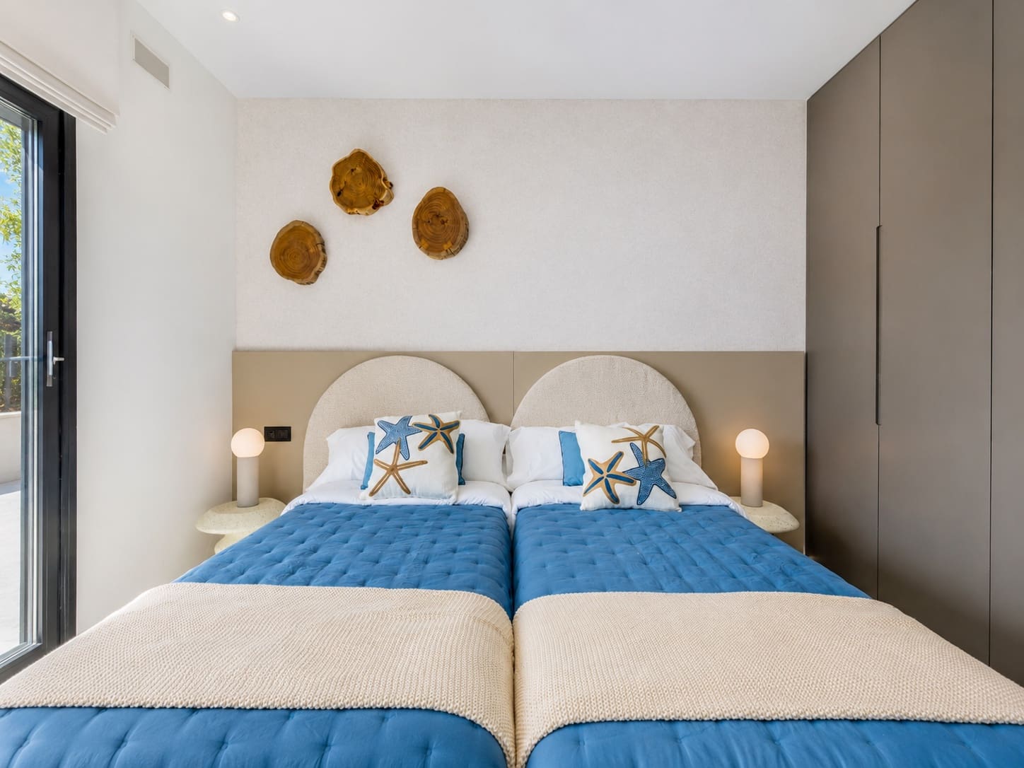 3 soveværelse Villa til salg i Torrevieja med swimmingpool garage - € 790.000 (Ref: 10042598)