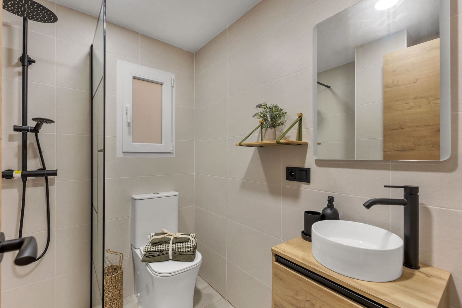 3 soveværelse Lejlighed til salg i Torrevieja med garage - € 235.000 (Ref: 10097629)