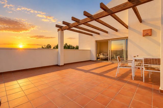 2 quarto Penthouse para venda em Torrevieja com piscina garagem - 275 000 € (Ref: 10123479)