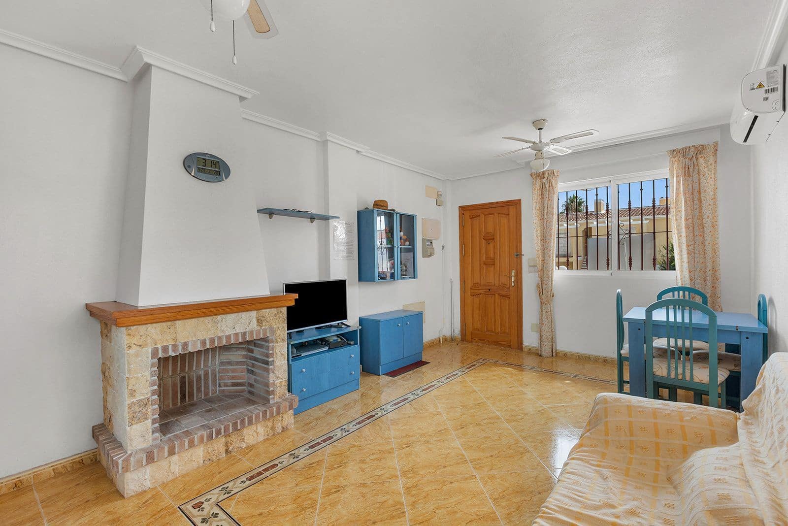 3 Zimmer Villa zu verkaufen in Orihuela Costa mit Pool Garage - 199.000 € (Ref: 10128108)