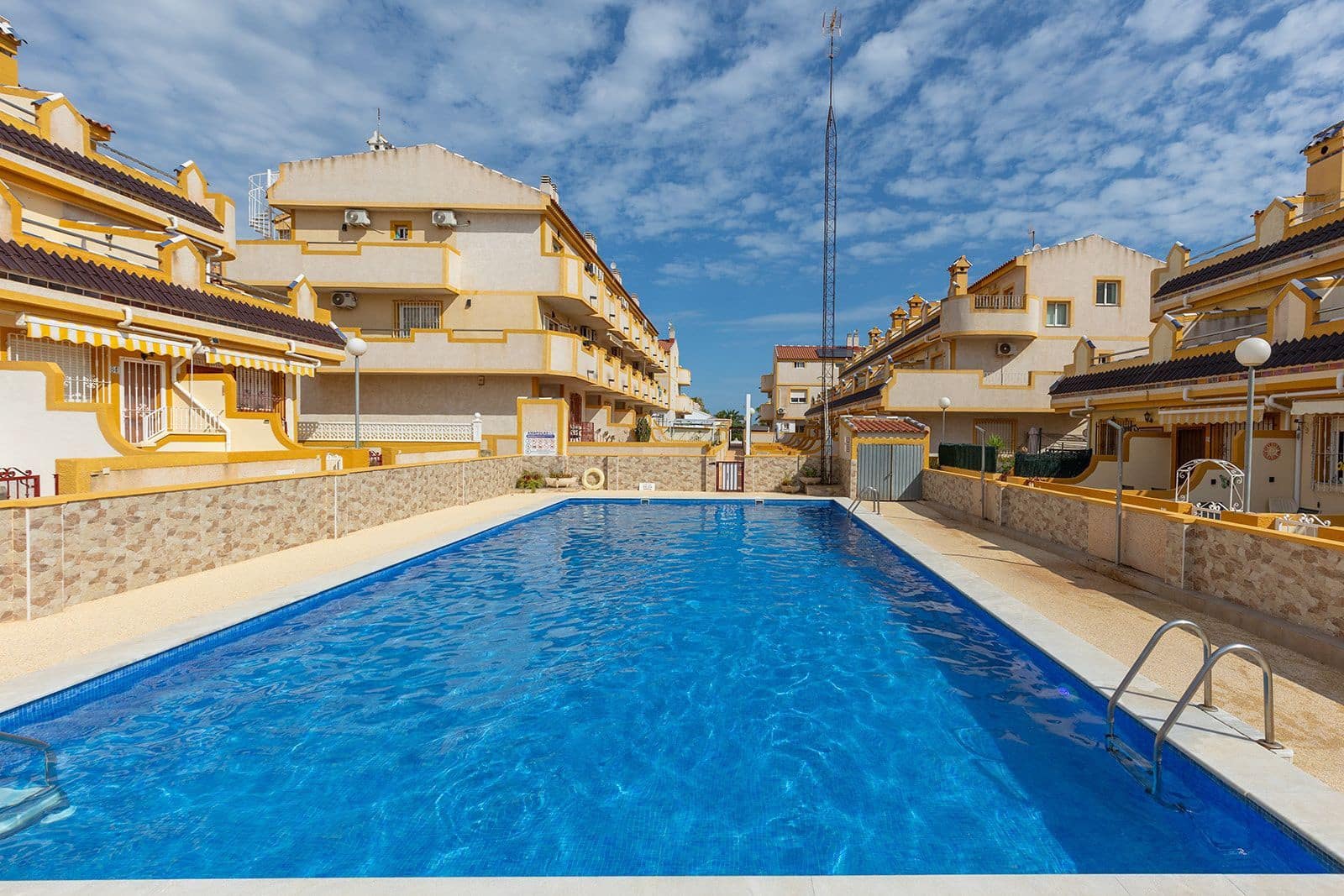 3 Zimmer Villa zu verkaufen in Orihuela Costa mit Pool Garage - 199.000 € (Ref: 10128108)