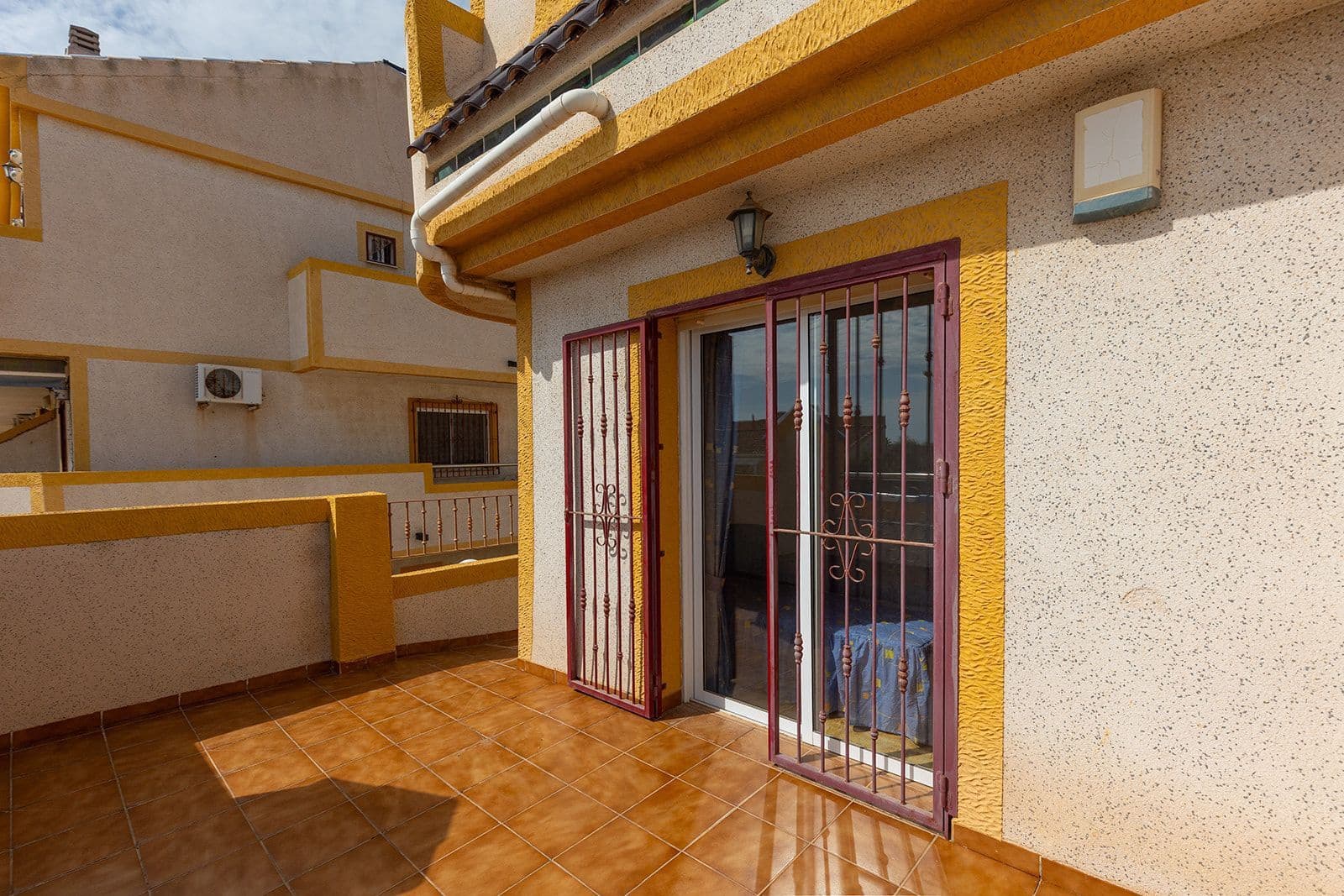 3 Zimmer Villa zu verkaufen in Orihuela Costa mit Pool Garage - 199.000 € (Ref: 10128108)