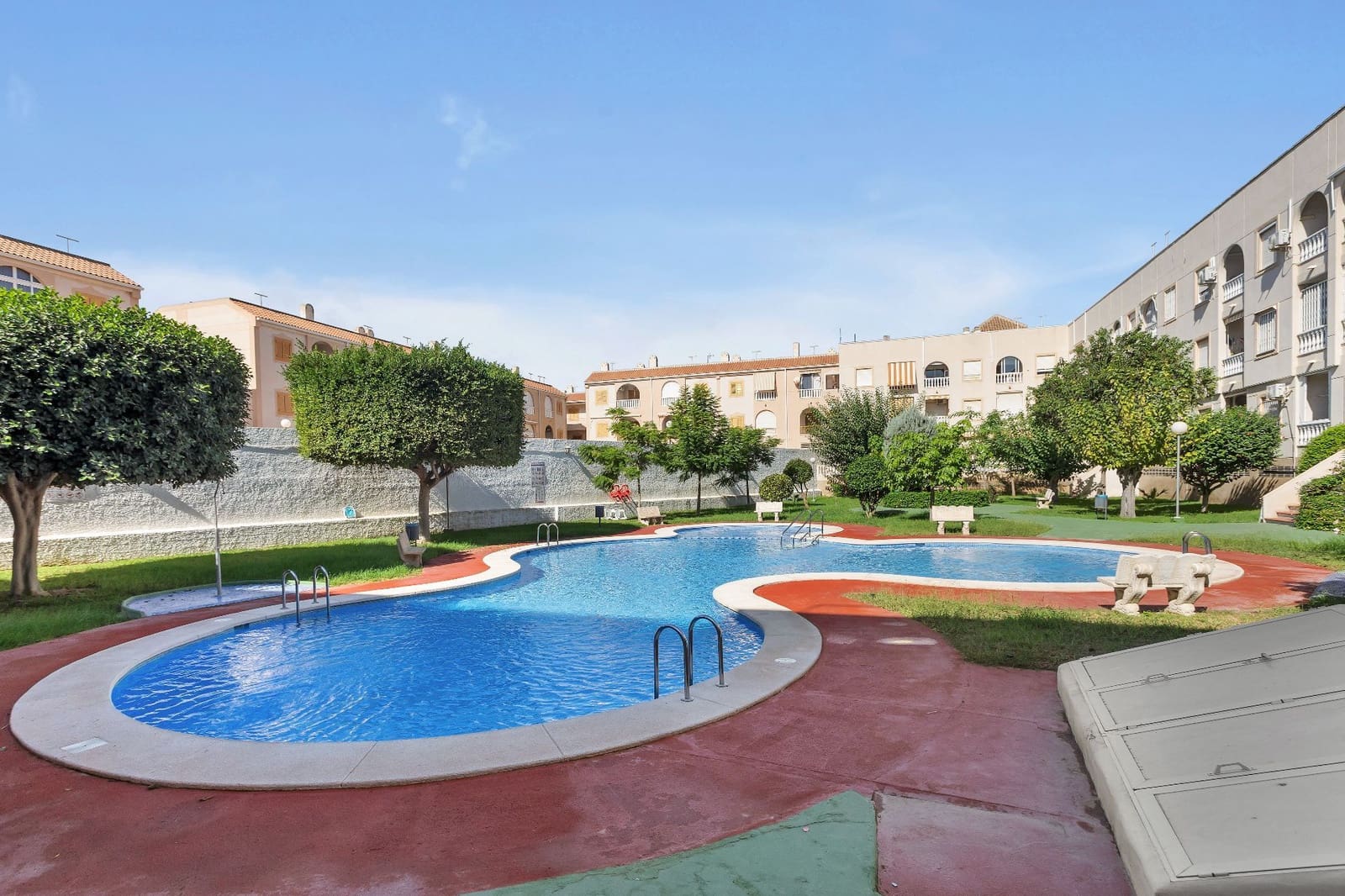 1 chambre Appartement à vendre à Torrevieja avec piscine - 135 000 € (Ref: 10146301)