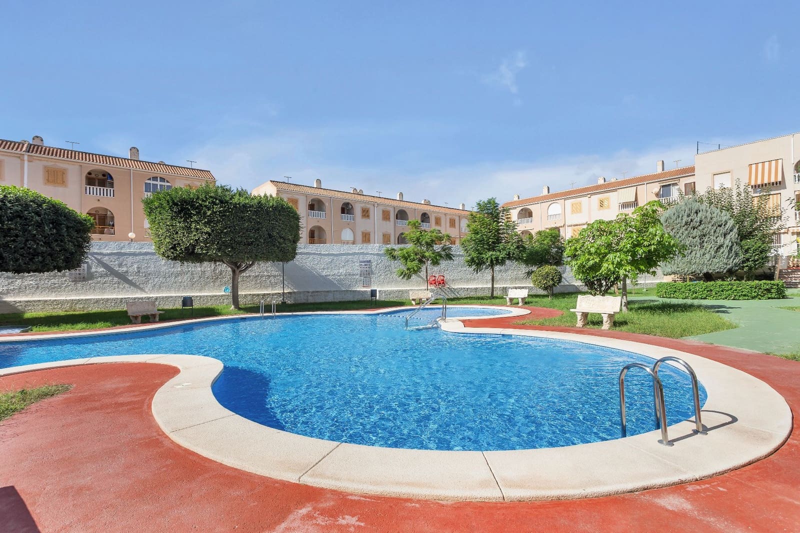 1 chambre Appartement à vendre à Torrevieja avec piscine - 135 000 € (Ref: 10146301)