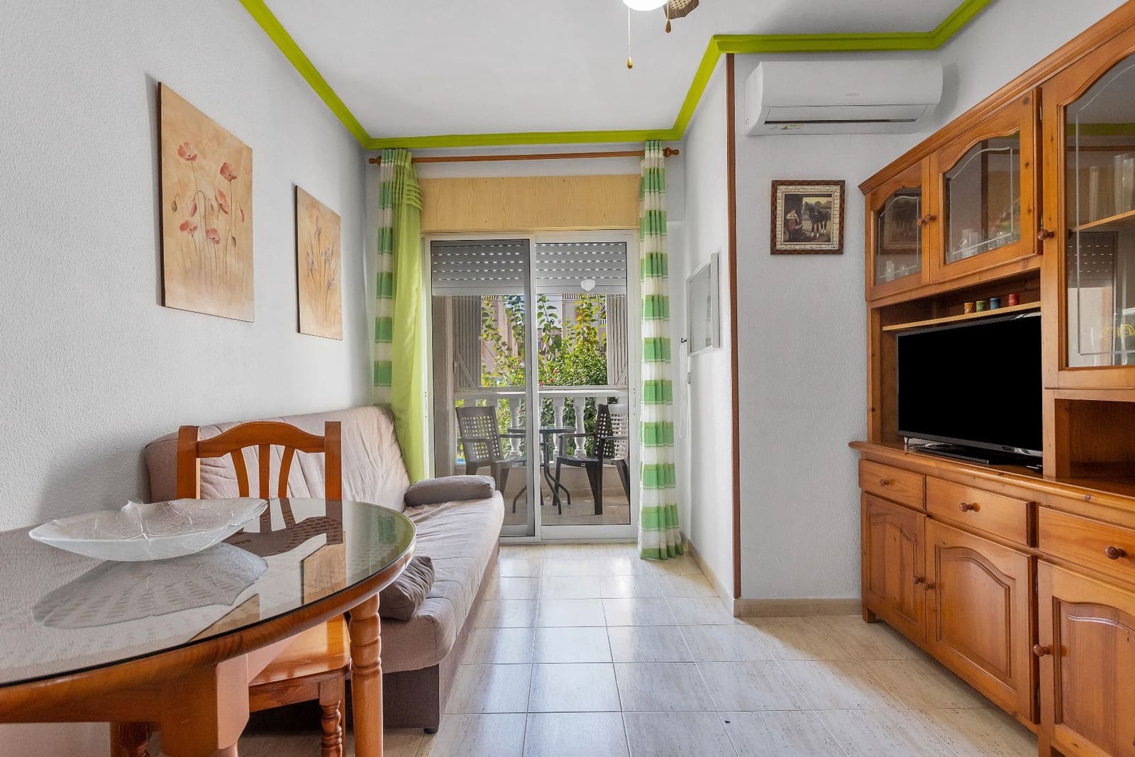 1 chambre Appartement à vendre à Torrevieja avec piscine - 135 000 € (Ref: 10146301)