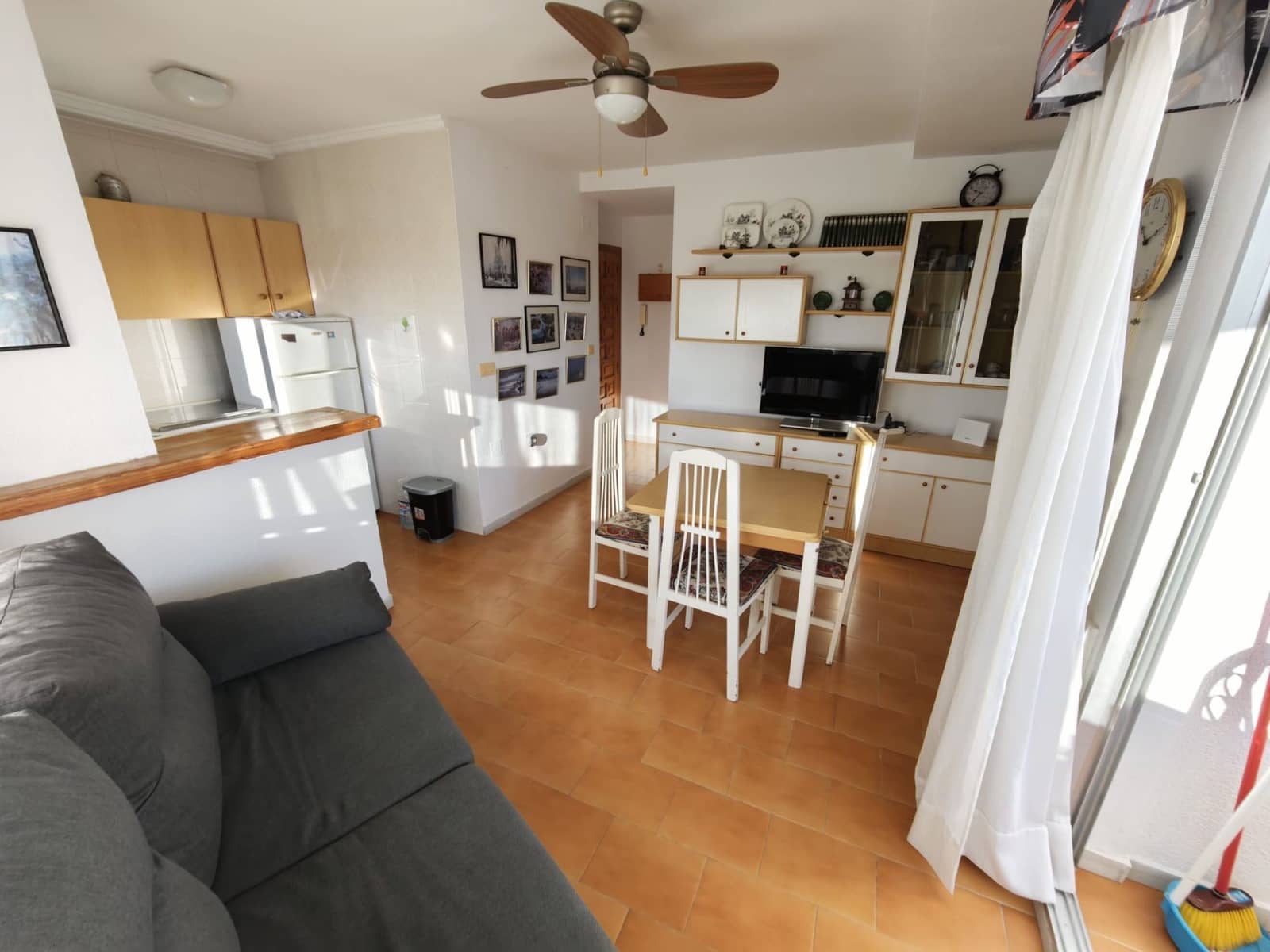 1 soveværelse Lejlighed til salg i Torrevieja med swimmingpool garage - € 134.900 (Ref: 10166197)