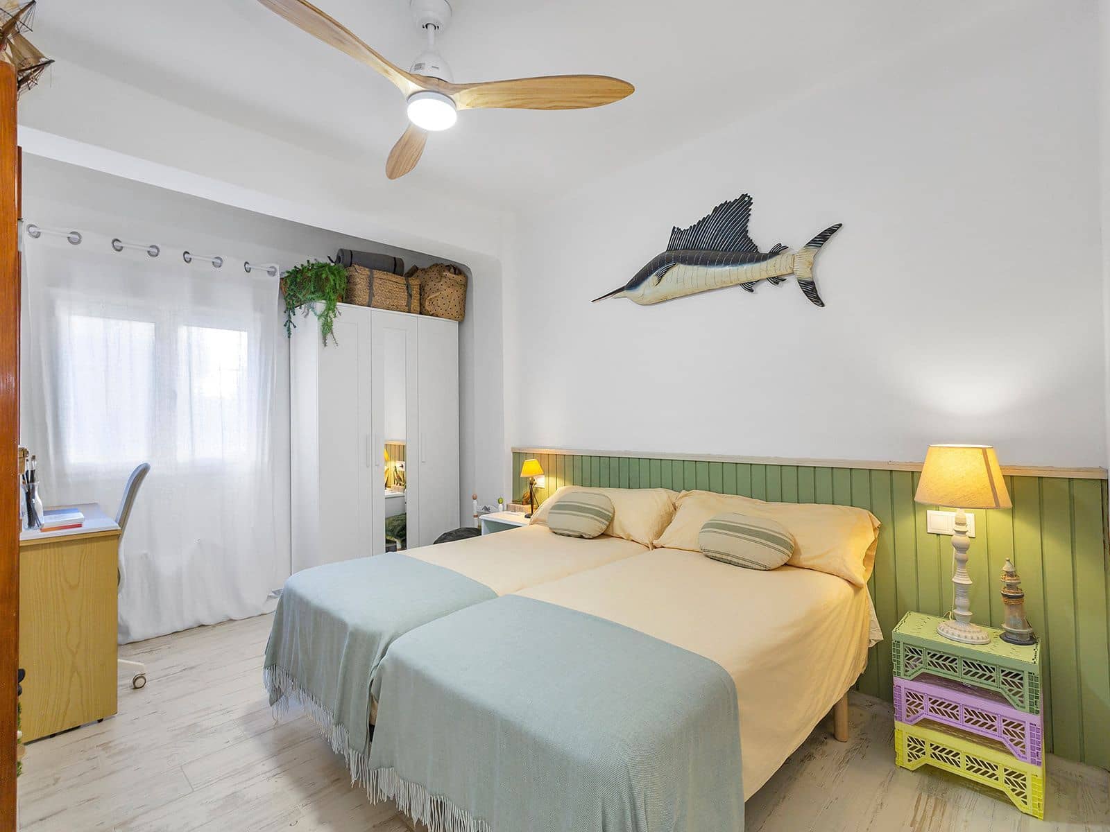 Apartamento de 3 habitaciones en Torrevieja en venta con piscina garaje - 299.900 € (Ref: 7988697)