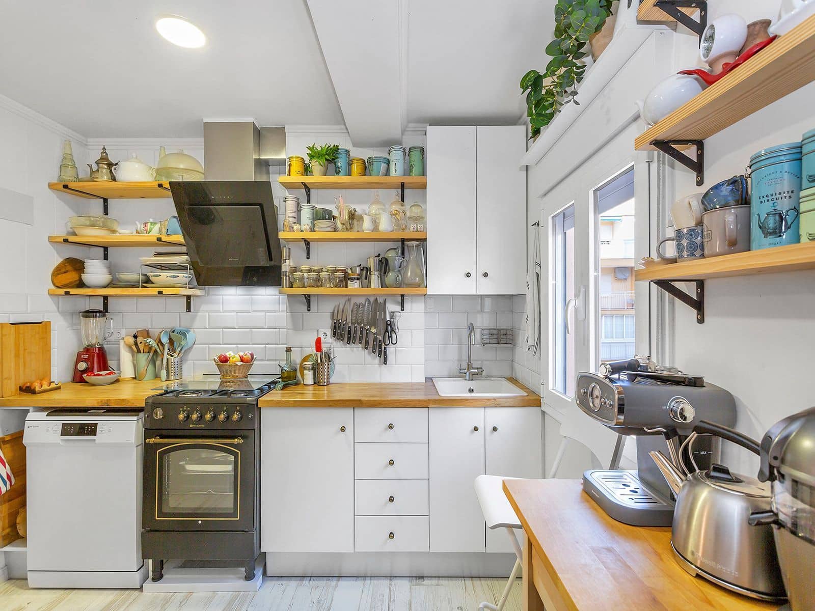 Apartamento de 3 habitaciones en Torrevieja en venta con piscina garaje - 299.900 € (Ref: 7988697)