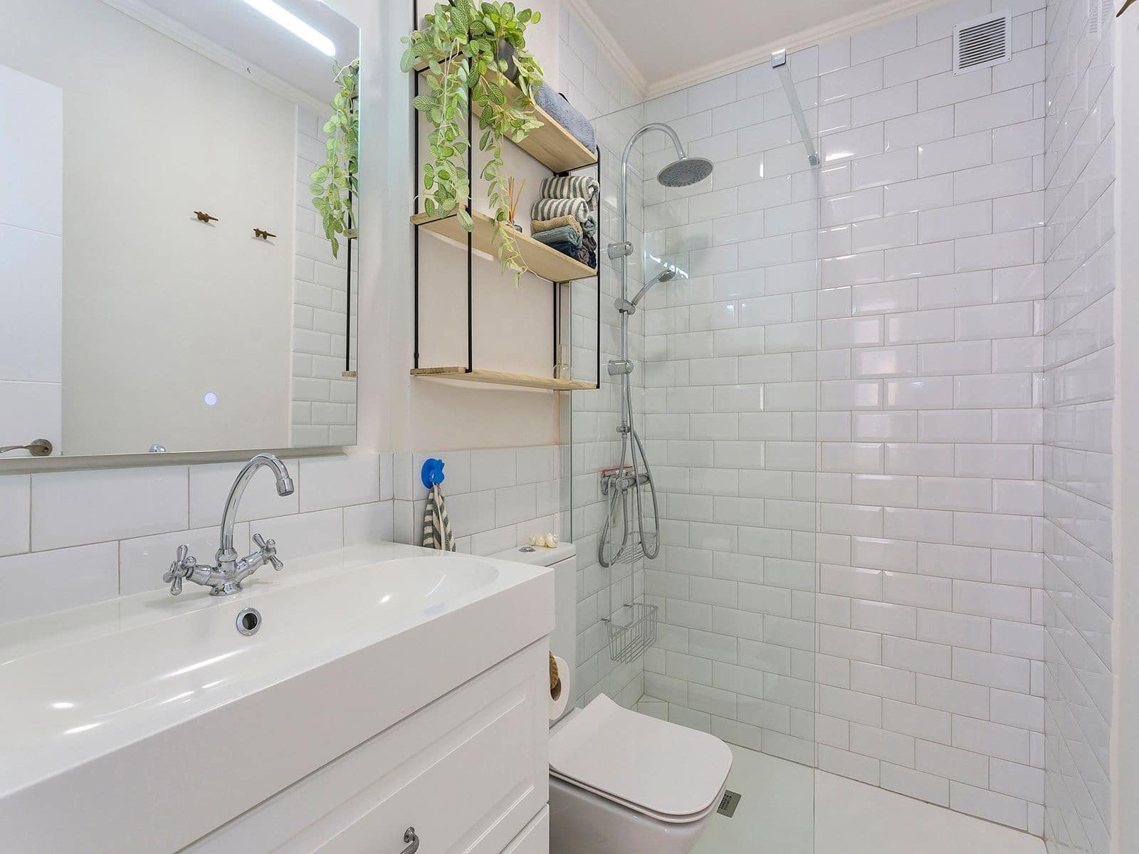 Apartamento de 3 habitaciones en Torrevieja en venta con piscina garaje - 299.900 € (Ref: 7988697)