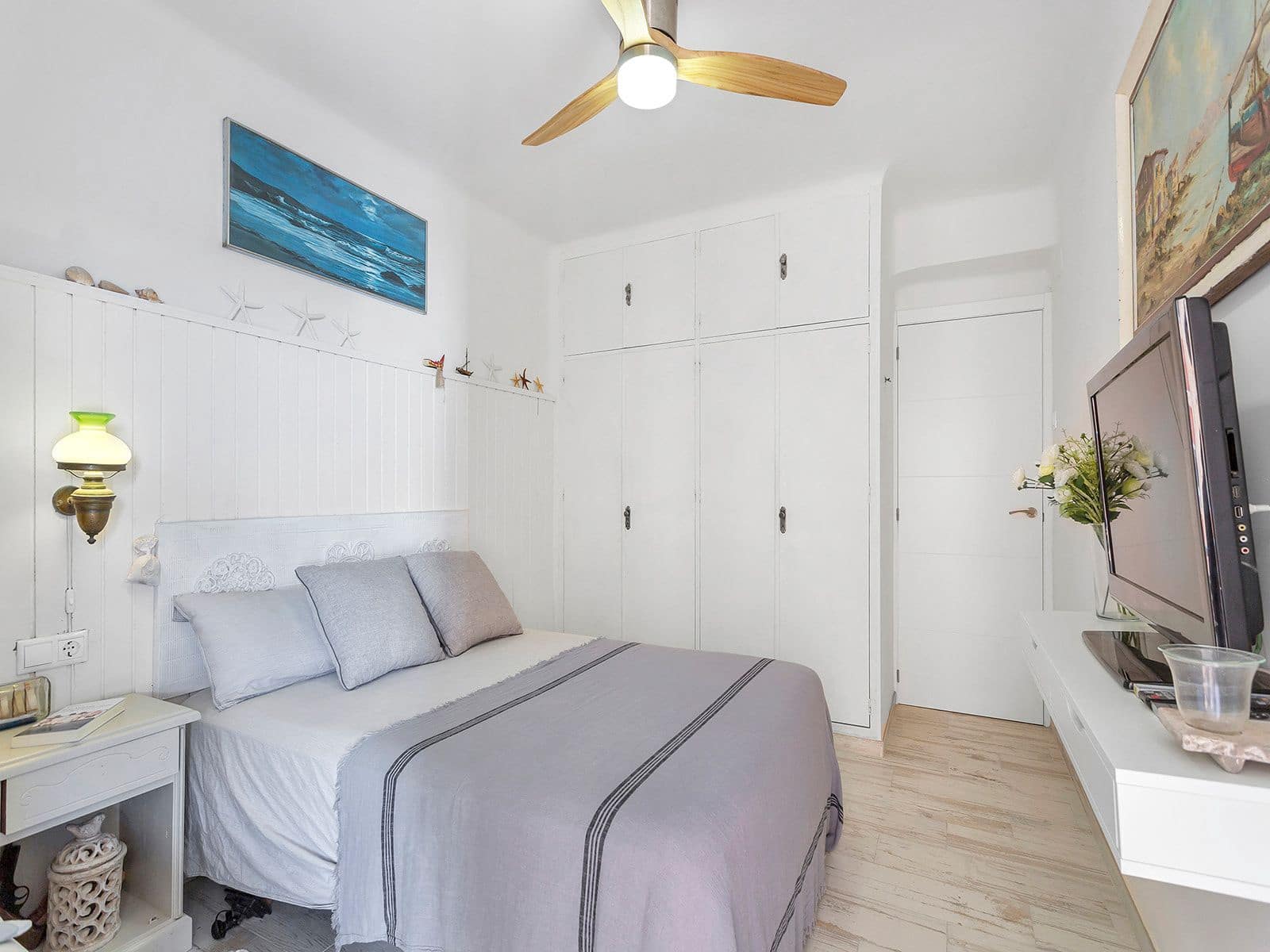 Apartamento de 3 habitaciones en Torrevieja en venta con piscina garaje - 299.900 € (Ref: 7988697)