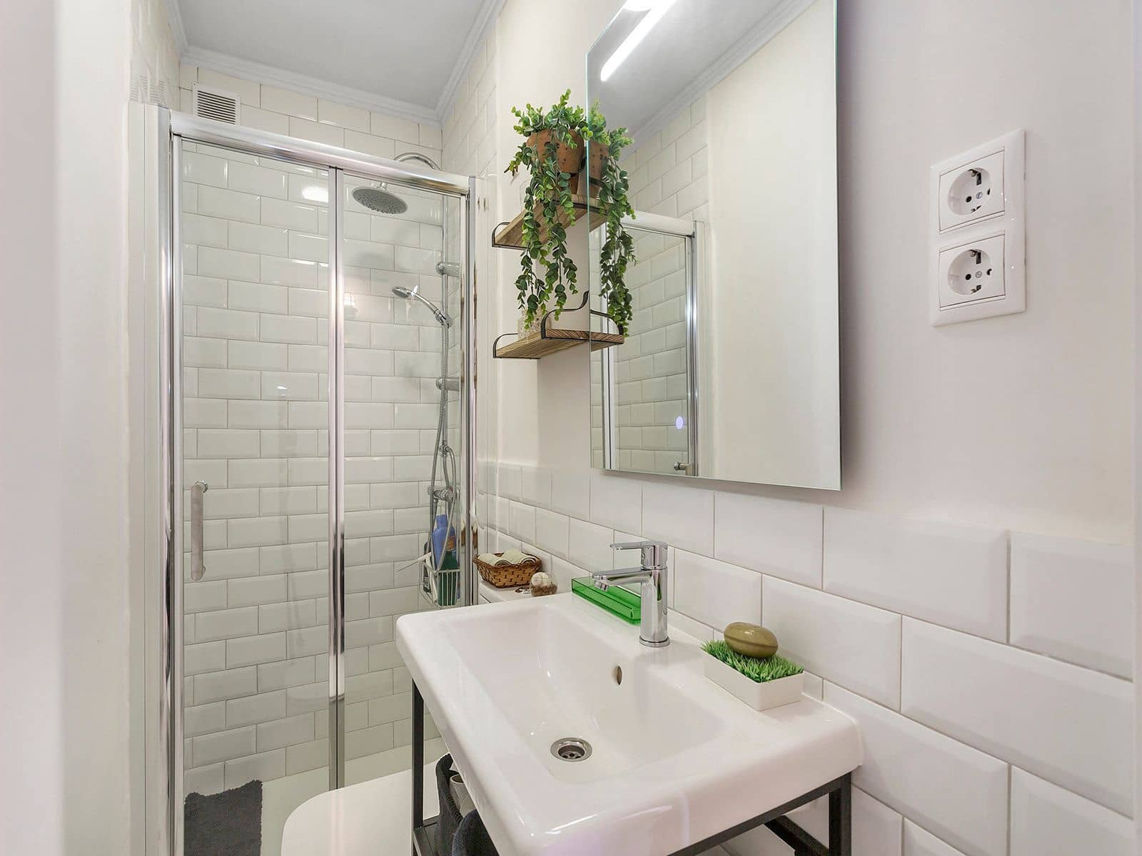 Apartamento de 3 habitaciones en Torrevieja en venta con piscina garaje - 299.900 € (Ref: 7988697)