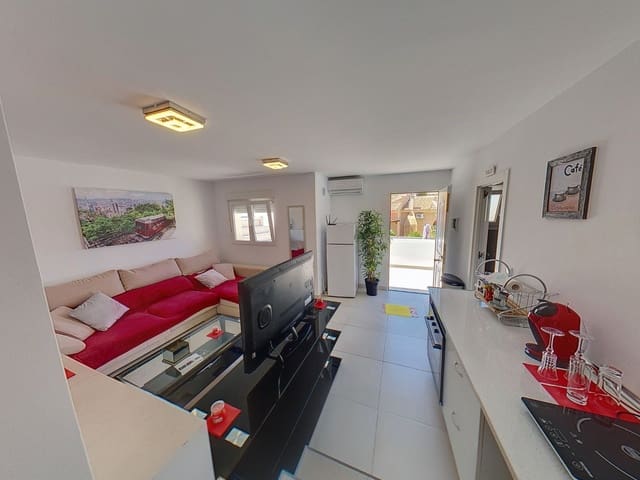 4 makuuhuone Huvila myytävänä paikassa Ciudad Quesada, Rojales mukana uima-altaan 
autotalli - 685 000 € (Ref: 8026950)