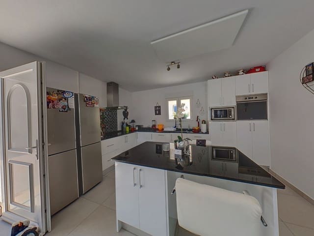 4 makuuhuone Huvila myytävänä paikassa Ciudad Quesada, Rojales mukana uima-altaan 
autotalli - 685 000 € (Ref: 8026950)