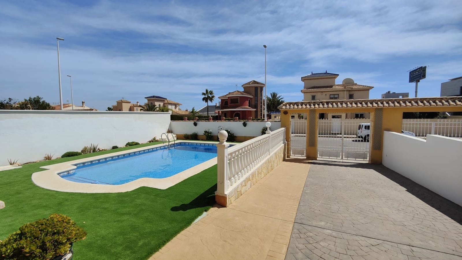 4 bedroom Villa for sale in Orihuela with pool garage - € 510,000 (Ref: 8242483)