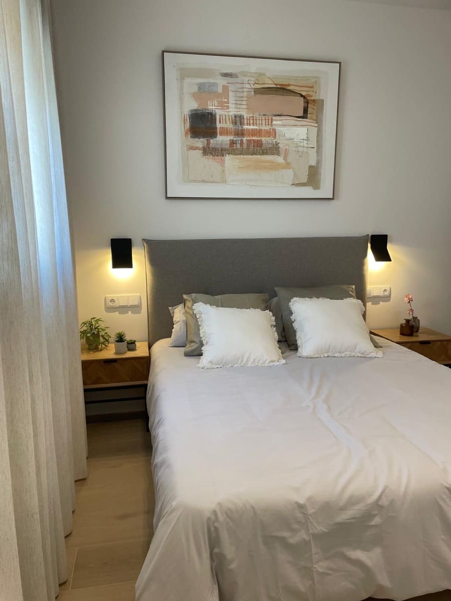 3 bedroom Apartment for sale in Torrevieja with garage - € 294,000 (Ref: 8656105)