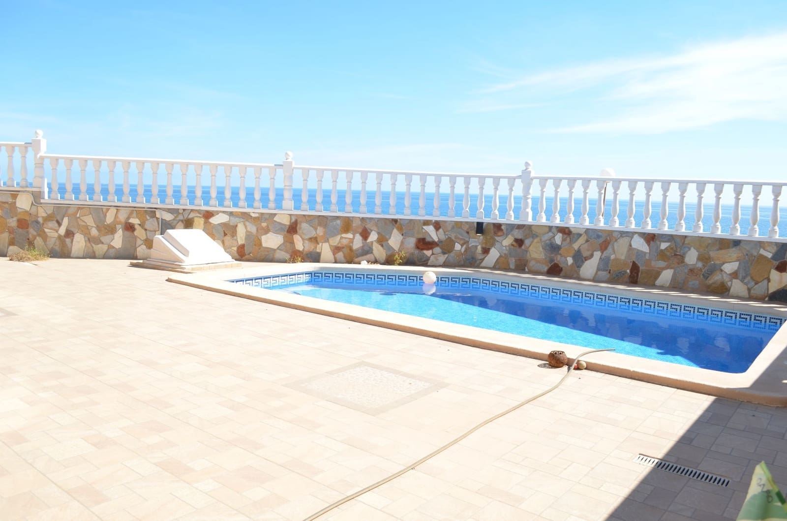 4 soveværelse Villa til salg i Torrevieja med swimmingpool garage - € 990.000 (Ref: 8689464)