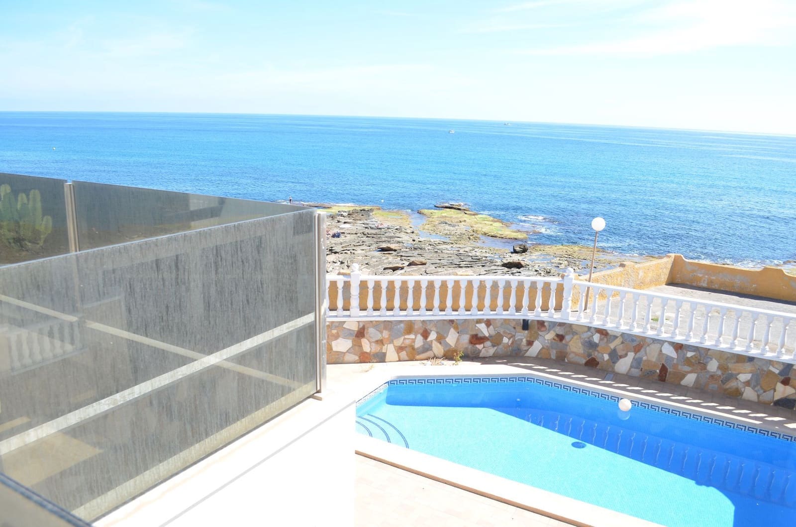 4 soveværelse Villa til salg i Torrevieja med swimmingpool garage - € 990.000 (Ref: 8689464)