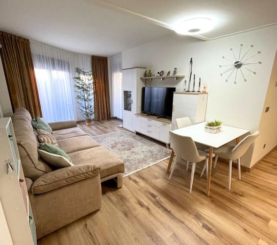 2 makuuhuone Huoneisto myytävänä paikassa La Veleta, Torrevieja mukana uima-altaan 
autotalli - 265 000 € (Ref: 8741064)