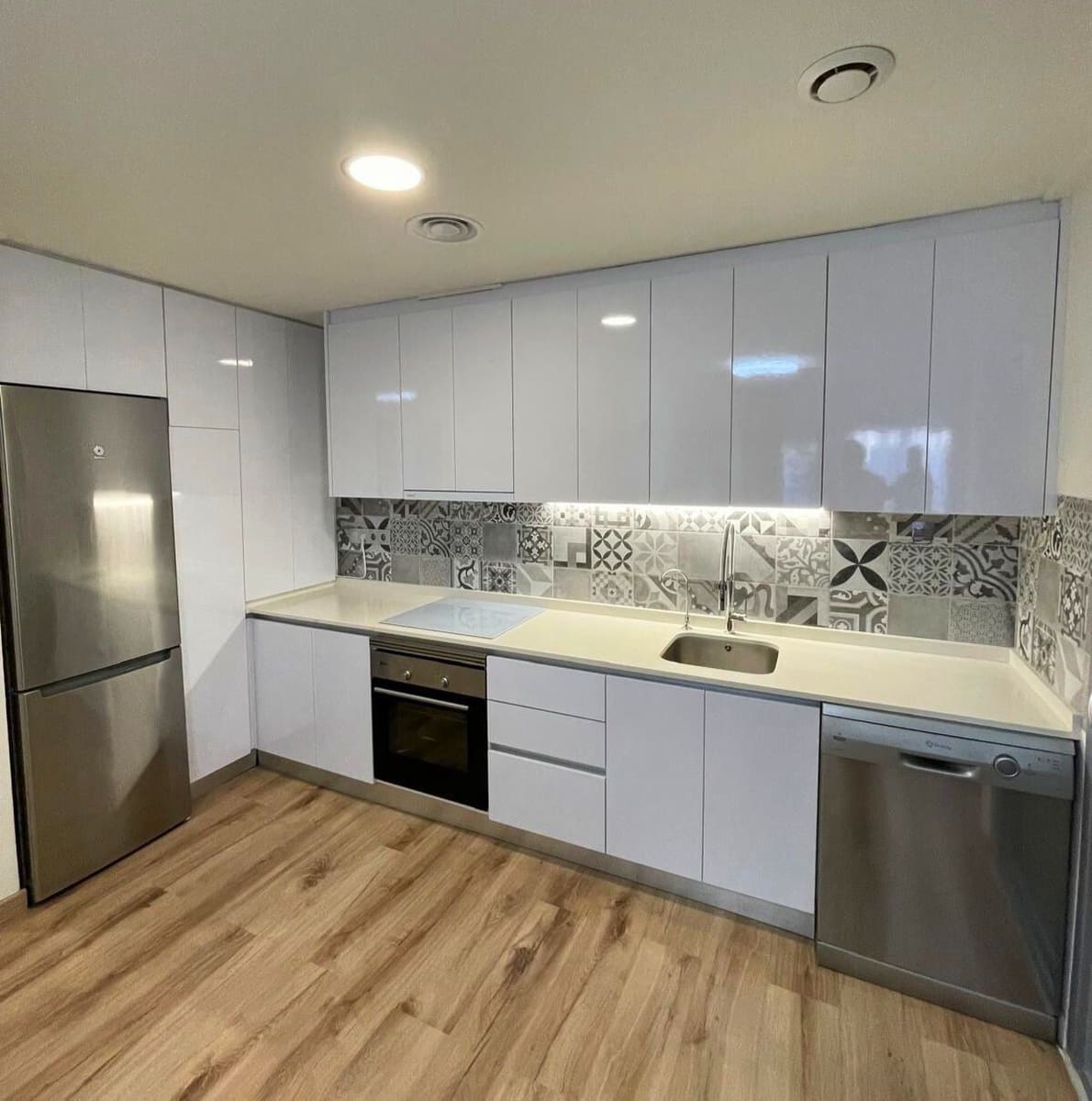 2 chambre Appartement à vendre à Torrevieja avec piscine garage - 265 000 € (Ref: 8741064)