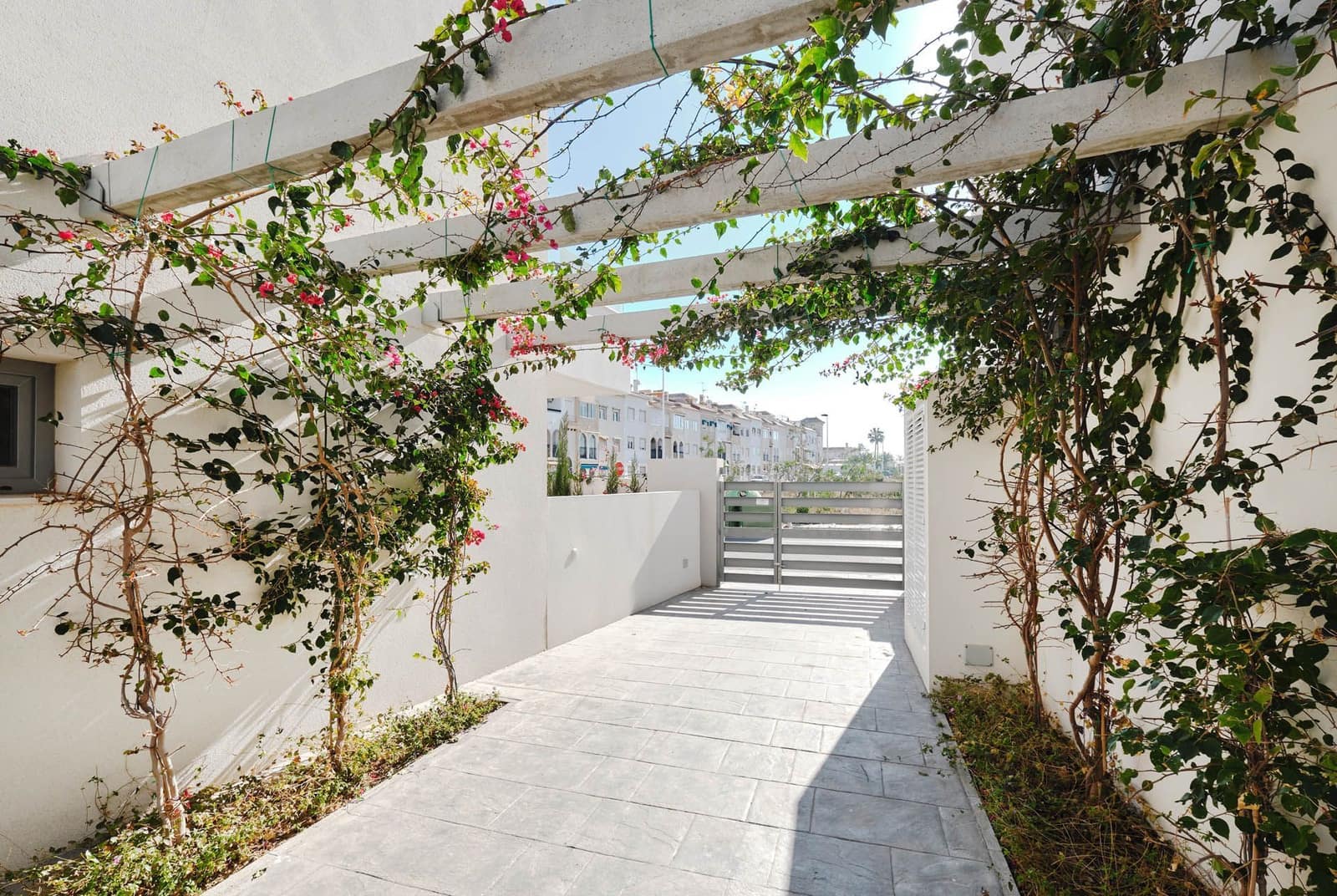 2 chambre Appartement à vendre à Torrevieja avec piscine garage - 265 000 € (Ref: 8741064)