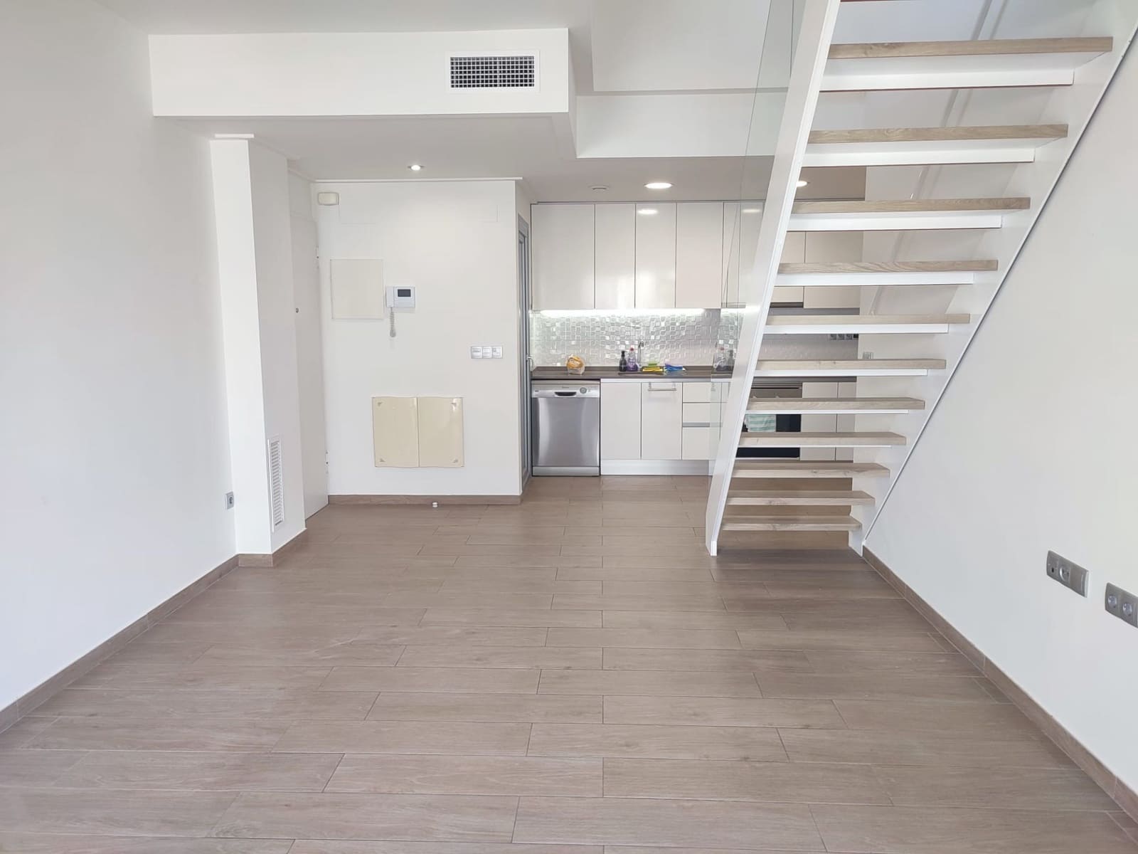 2 soveværelse Lejlighed til salg i Torrevieja med swimmingpool garage - € 280.000 (Ref: 8741065)