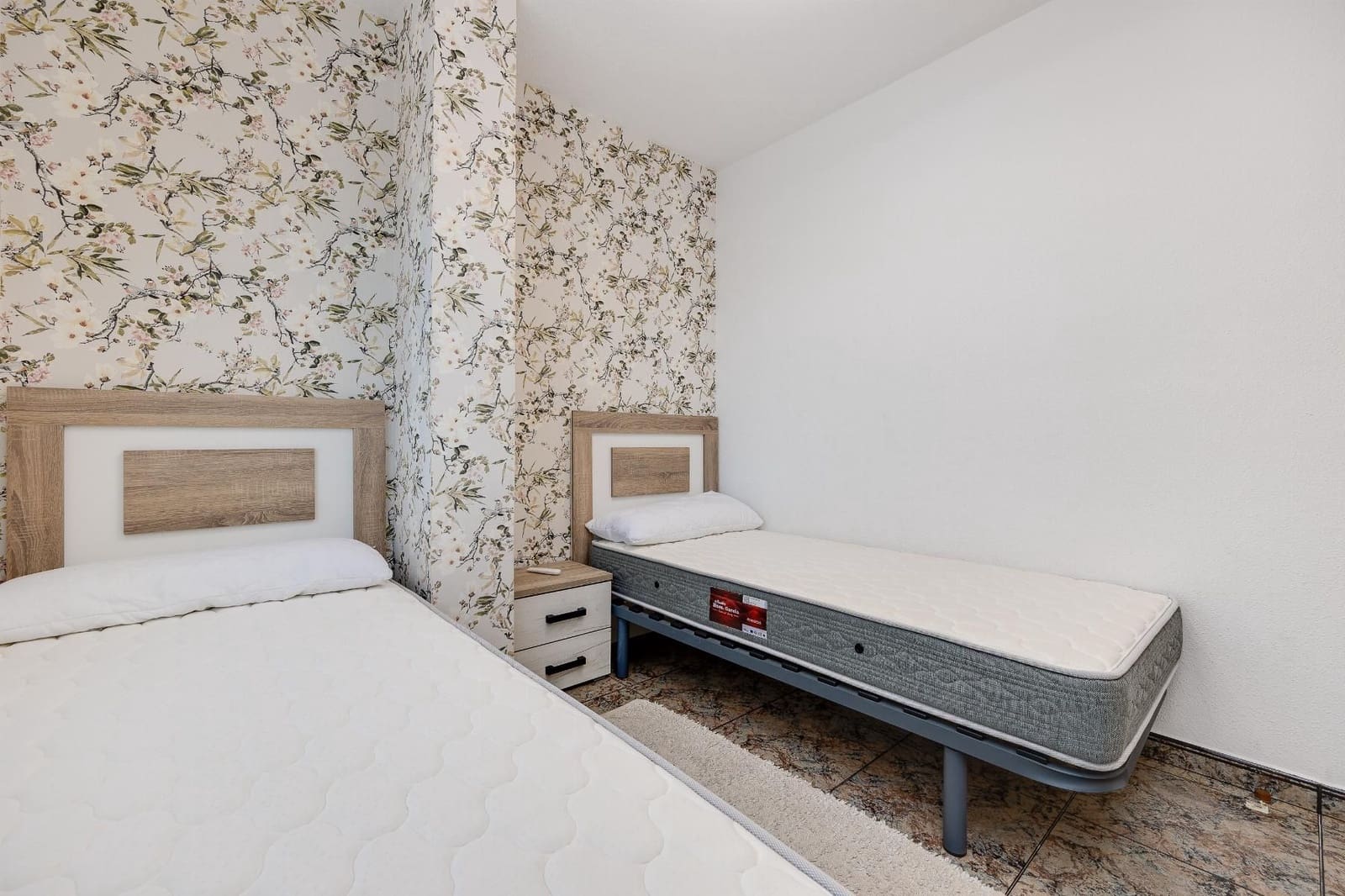 Apartamento de 3 habitaciones en Torrevieja en venta con piscina - 200.000 € (Ref: 8777732)