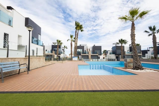 2 soverom Hus til salgs i Cabo Roig, Orihuela med svømmebasseng garasje - € 289 000 (Ref: 8805713)