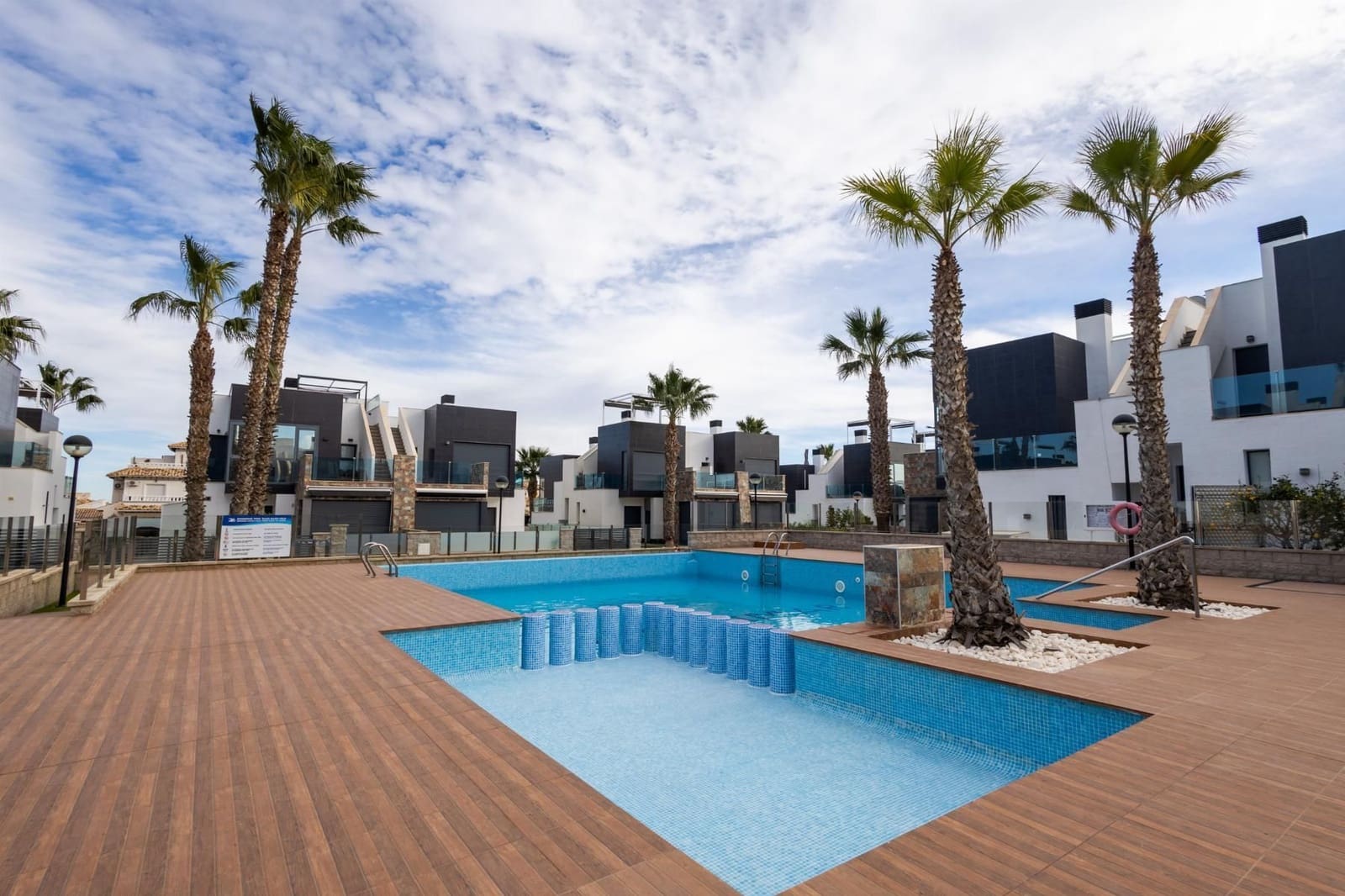 2 sypialnia Dom na sprzedaż w Cabo Roig z basenem garażem - 289 000 € (Ref: 8805713)