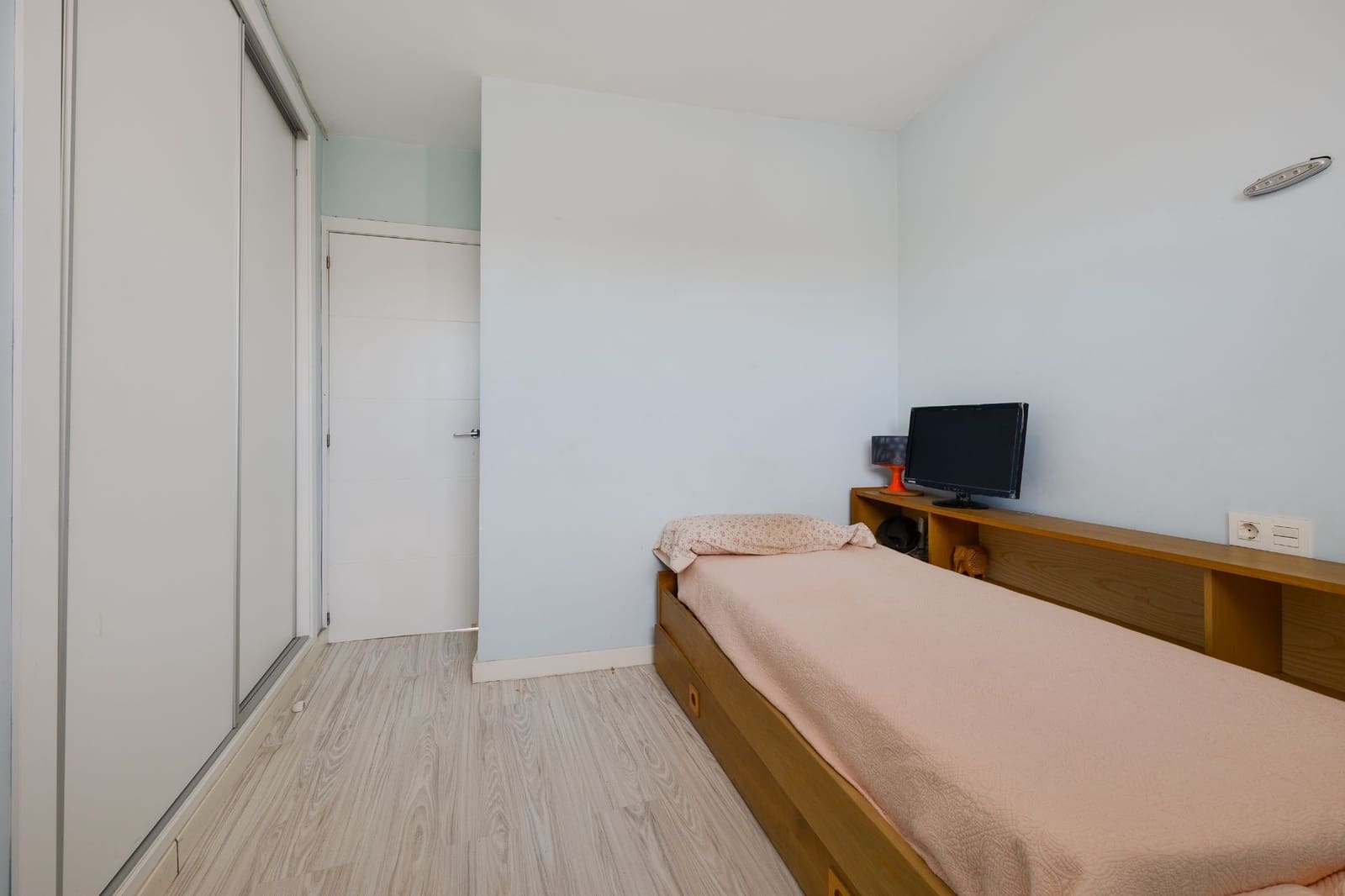 2 bedroom Apartment for sale in Orihuela Costa with pool - € 189,900 (Ref: 8817114)