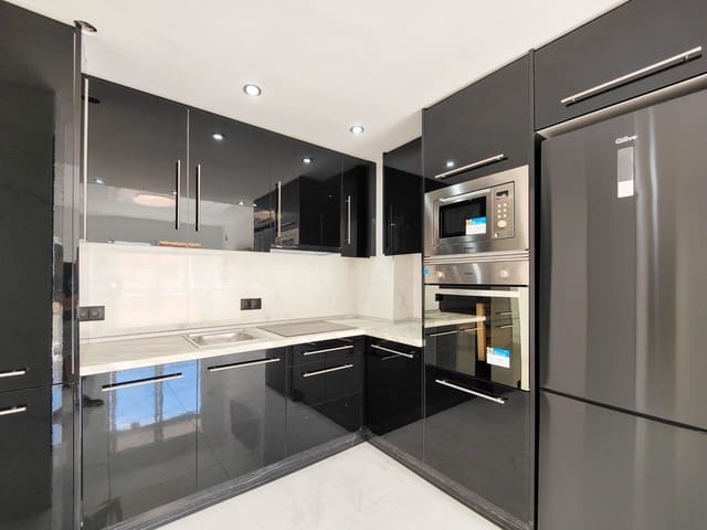 2 soverom Leilighet til salgs i Punta Prima, Torrevieja med svømmebasseng garasje - € 214 500 (Ref: 8847185)