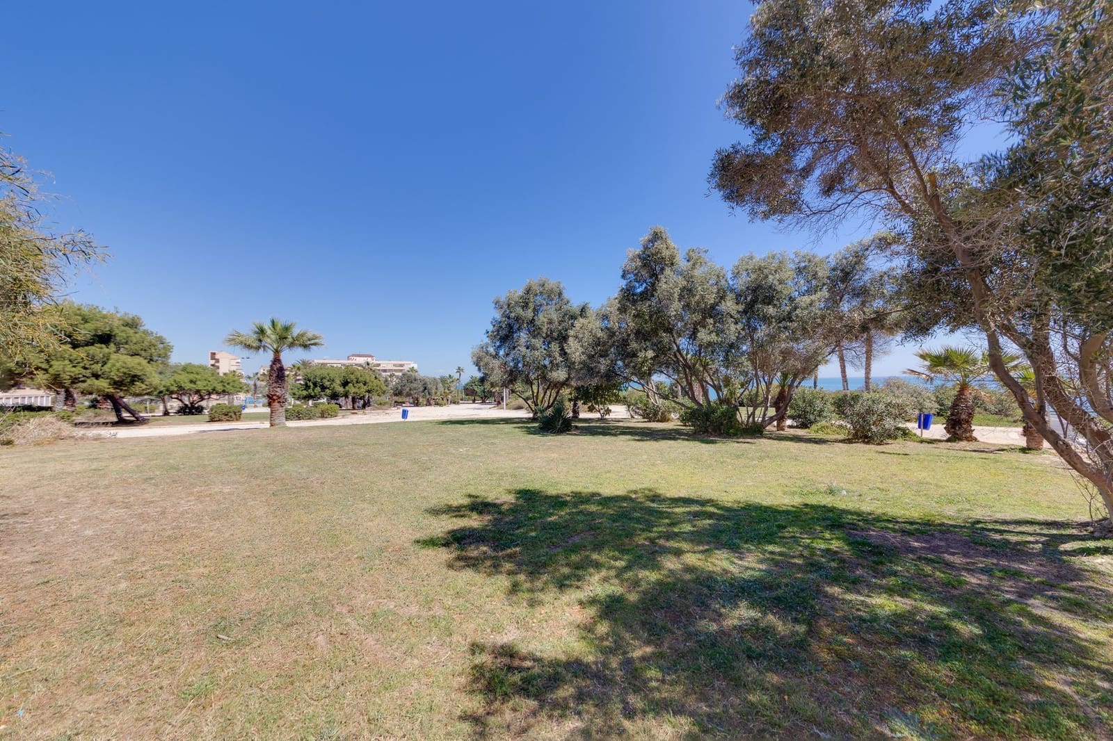 2 soverom Leilighet til salgs i Torrevieja med svømmebasseng garasje - € 214 500 (Ref: 8847185)