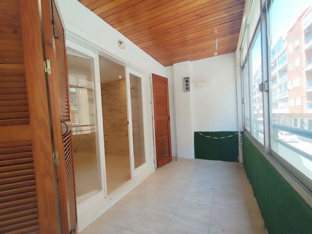 3 soveværelse Lejlighed til salg i Puerto Deportivo, Torrevieja - € 149.900 (Ref: 8879403)