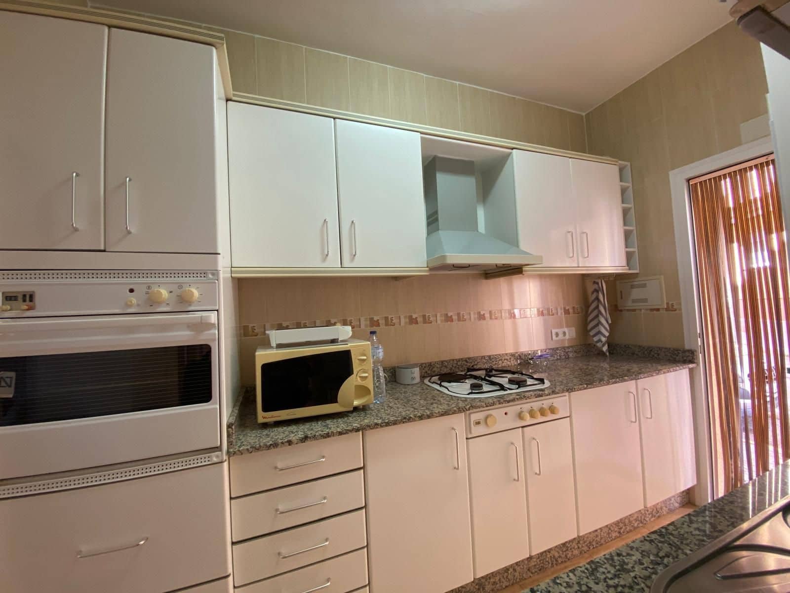 2 Zimmer Apartment zu verkaufen in Torrevieja - 148.000 € (Ref: 8892700)