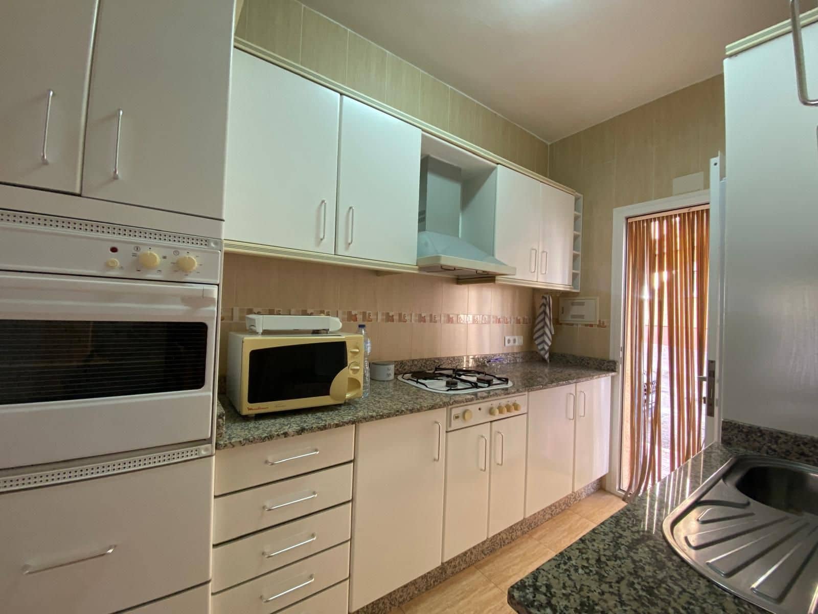 2 Zimmer Apartment zu verkaufen in Torrevieja - 148.000 € (Ref: 8892700)