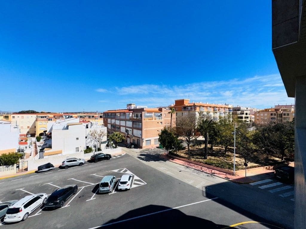 3 soveværelse Lejlighed til salg i Torrevieja - € 169.000 (Ref: 8914784)